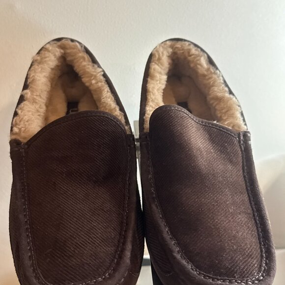 UGG® Ascot Corduroy II Driver Men's Brown Slippers - Picture 7 of 8